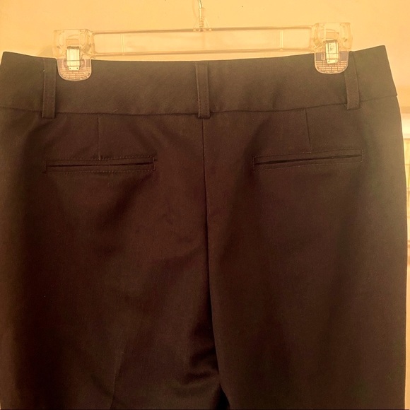 🔄NEW DIRECTIONS🔄 DRESSY STRETCH BERMUDA SHORTS NWT❣️ - Picture 7 of 11